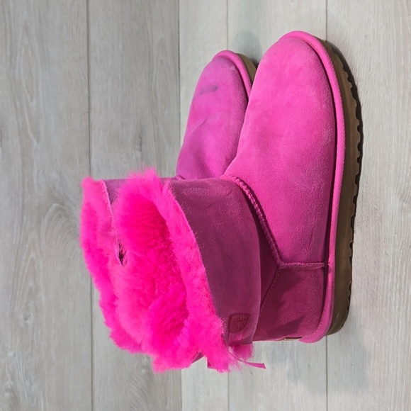 Ugg Australia Women Pink Mini Bailey Bow Short Shearling Lined Boots Shoes Sz 9 - Picture 3 of 14
